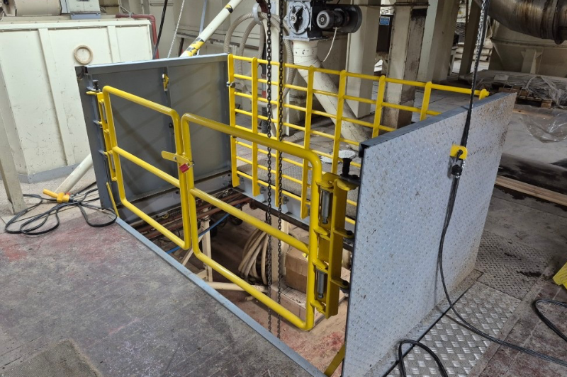 Lifting Void Trap Doors for a Multi-Storey Hoist